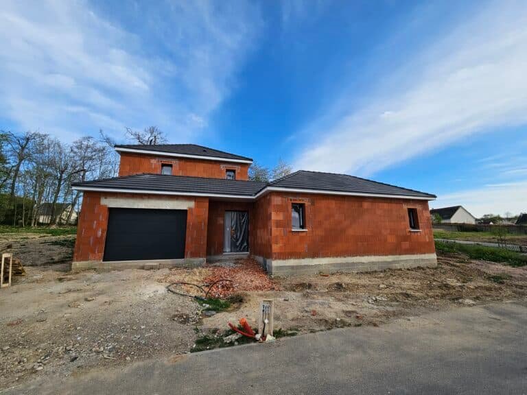 Dimabat-iso - Comment choisir la porte idéale pour améliorer l'efficacité énergétique de ma maison ? - Featured Image 1