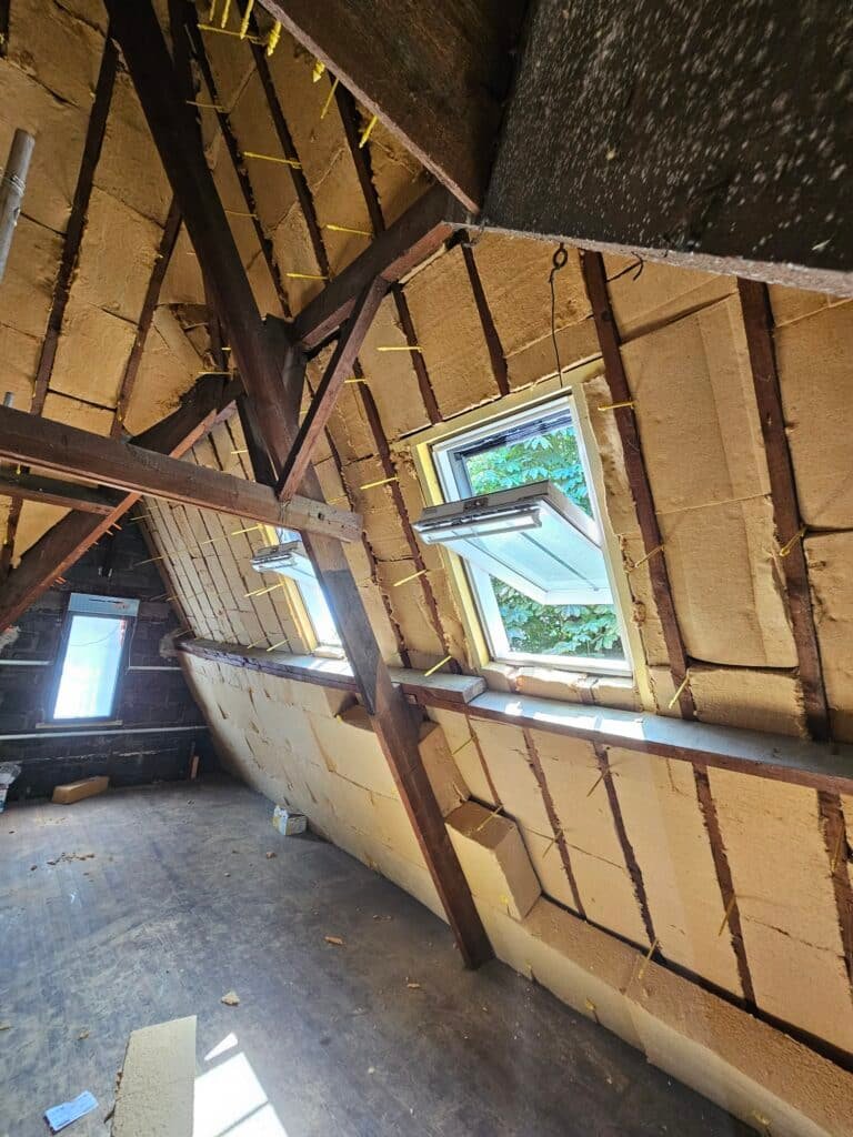 Dimabat-iso - Comment l'isolation en fibre de bois peut-elle réduire votre empreinte carbone tout en améliorant le confort de votre maison ? - Featured Image 1